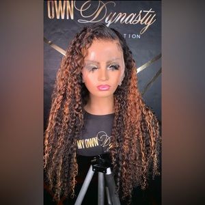 22” 13x4 Highlight RAW Wavy/Curly Frontal Wig 180% density